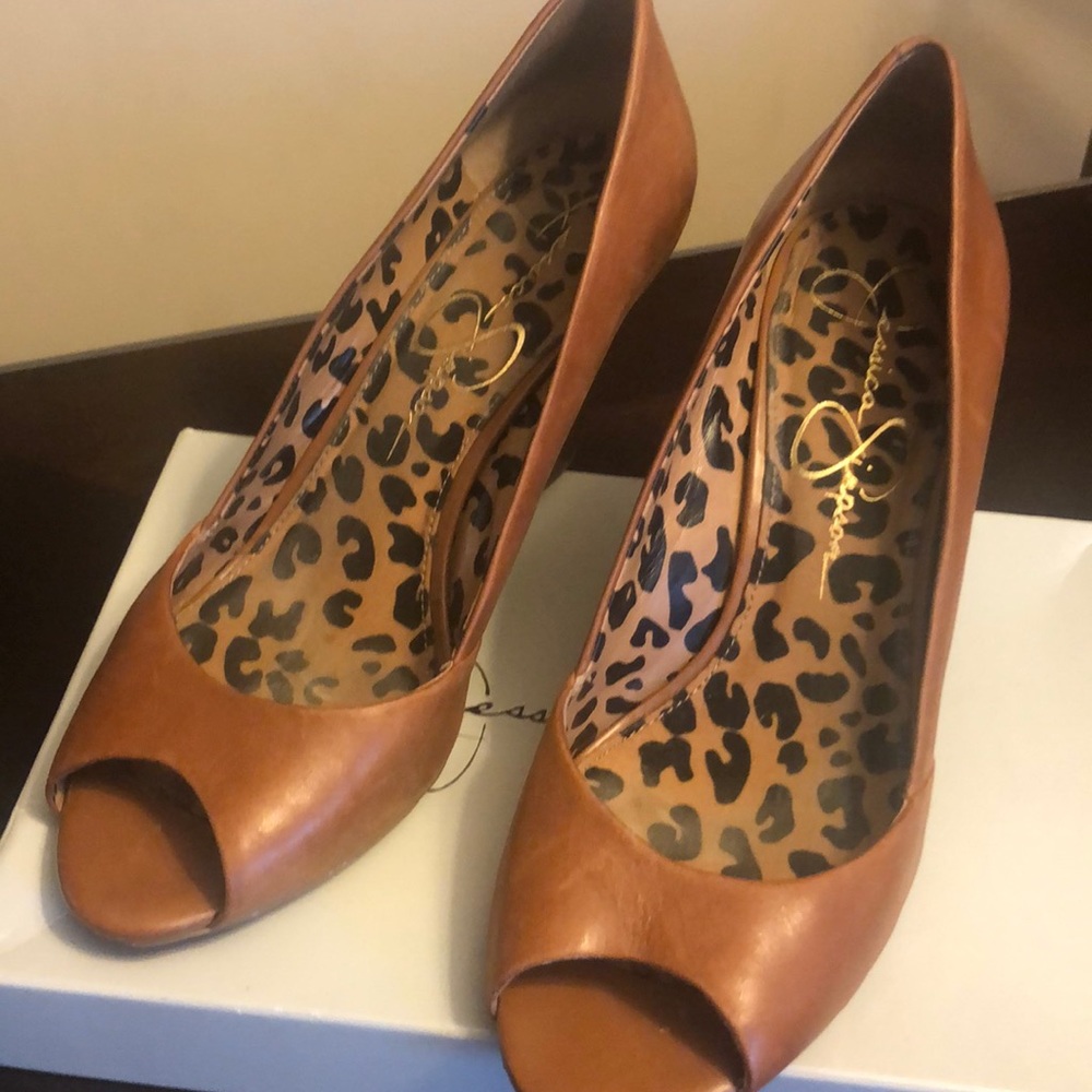 Jessica Simpson Nolan 2. Burnt Umber